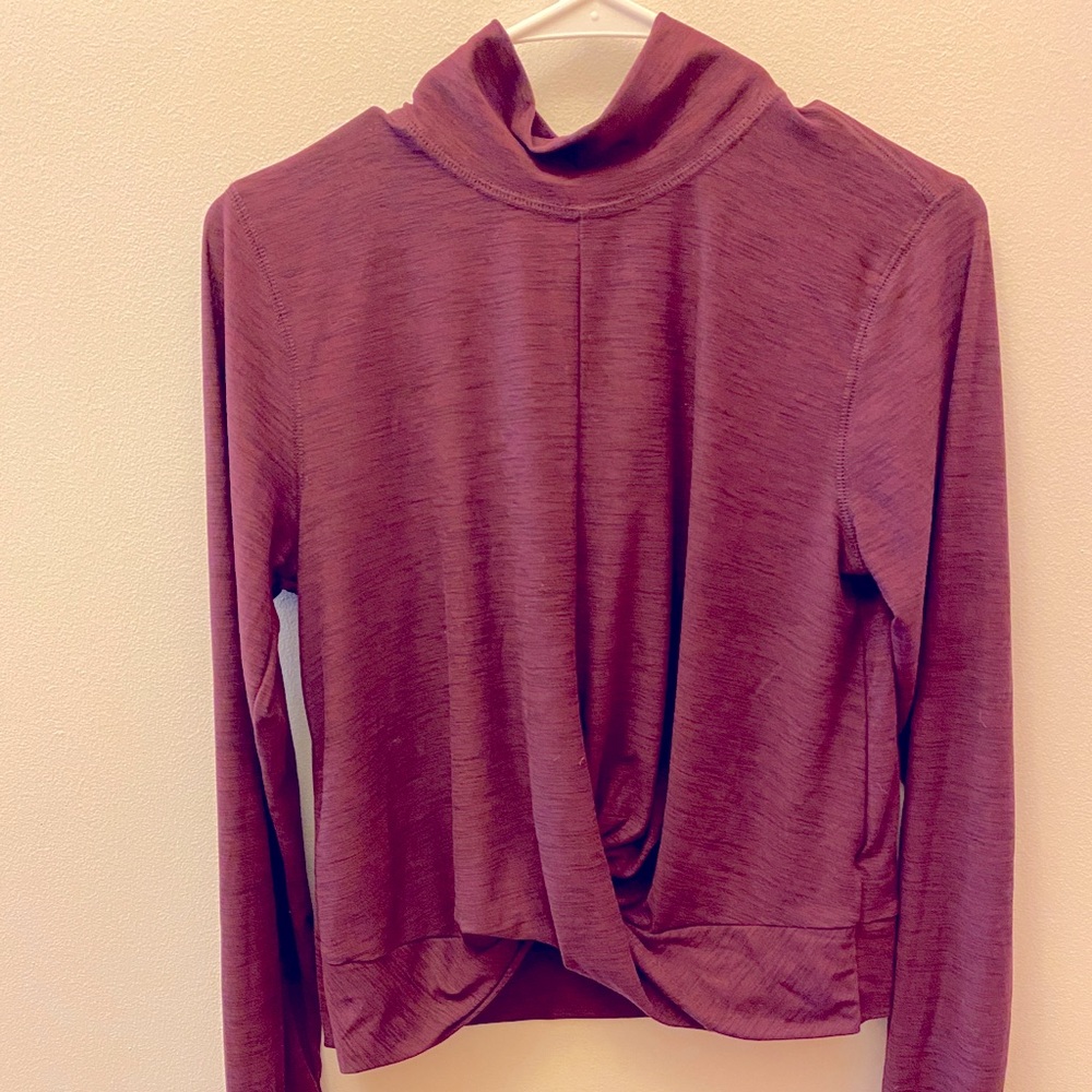 ACTIVEWEAR long sleeves mock tie top